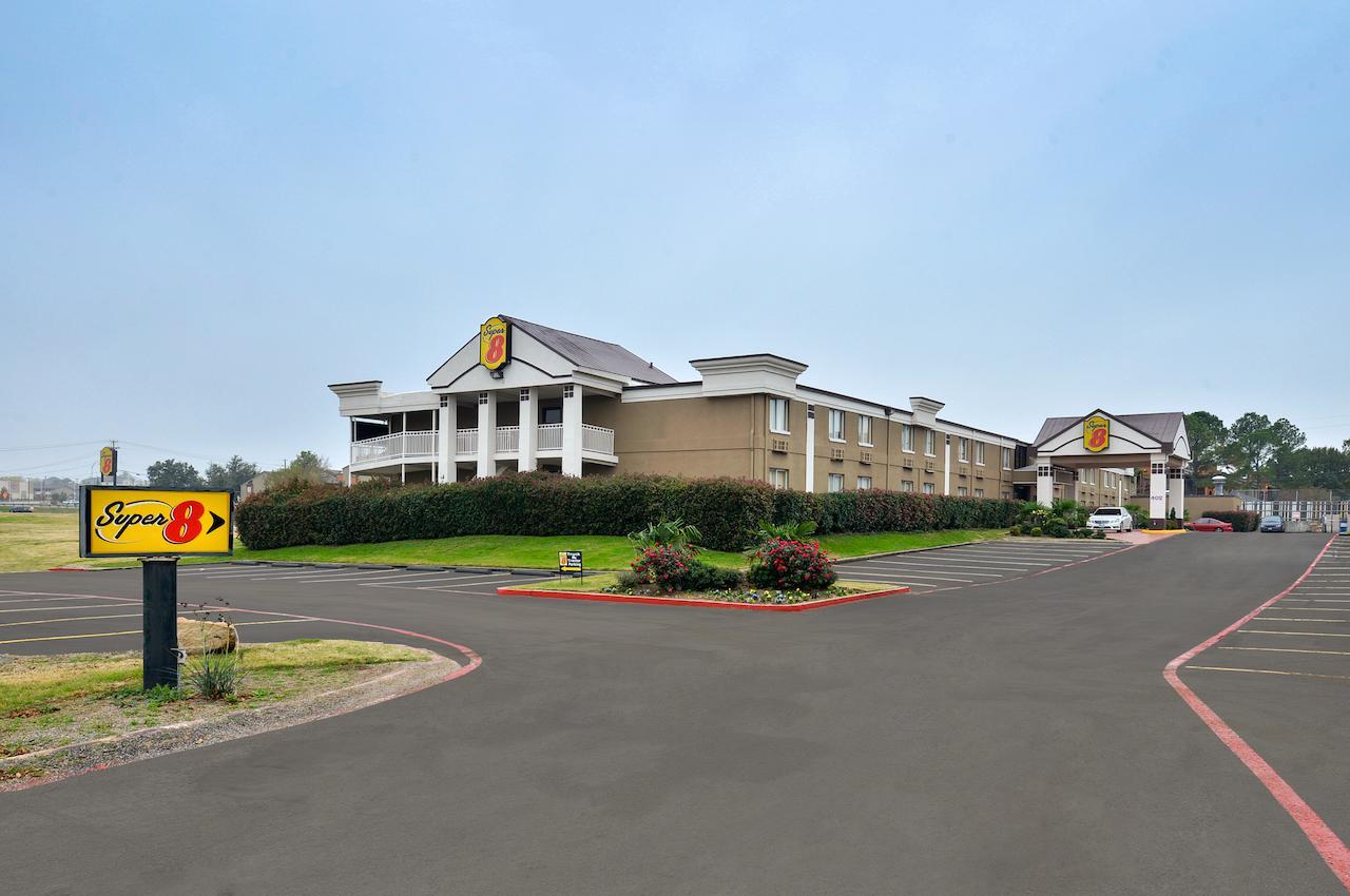 Super 8 By Wyndham Grand Prairie North Motel Екстериор снимка